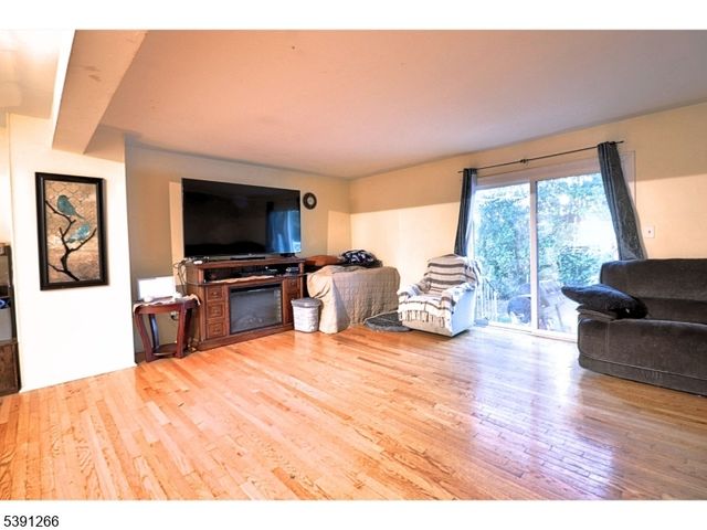2301 Trafalgar Sq, Hillsborough Twp., NJ 08844