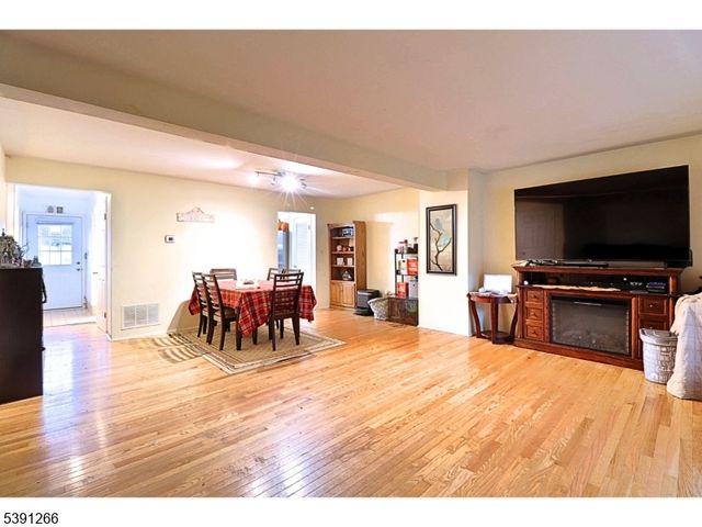 2301 Trafalgar Sq, Hillsborough Twp., NJ 08844
