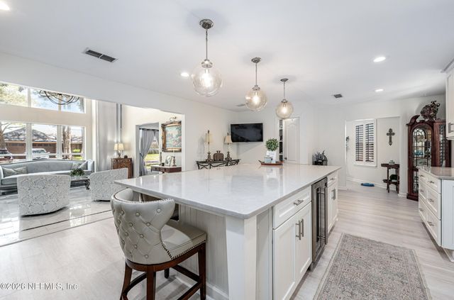 2280 OAK FOREST Drive, Jacksonville Beach, FL 32250