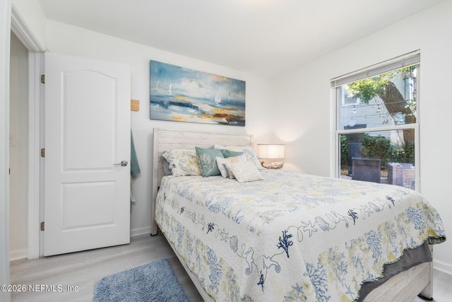 2280 OAK FOREST Drive, Jacksonville Beach, FL 32250
