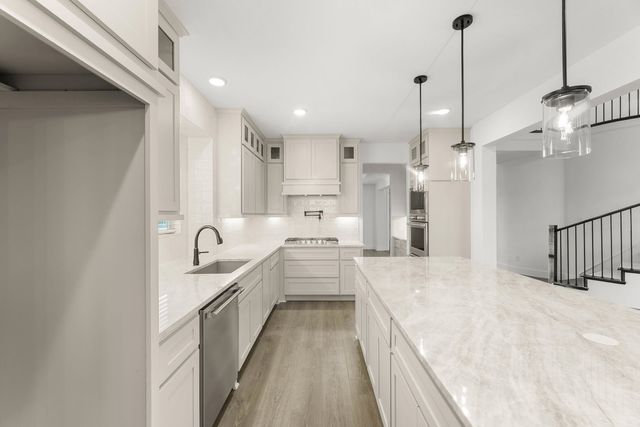 230 Broadmoor Lane, Ovilla, TX 75154