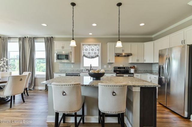 14402 McKinley Ridge Dr, Louisville, KY 40245