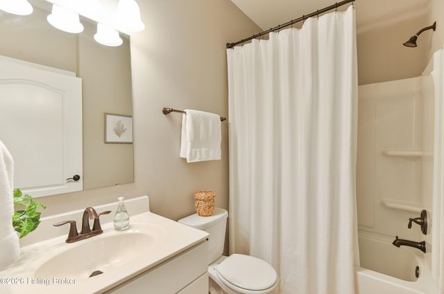 14402 McKinley Ridge Dr, Louisville, KY 40245