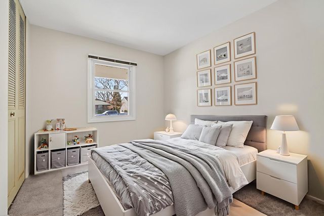 1161 Parker Lane, Buffalo Grove, IL 60089