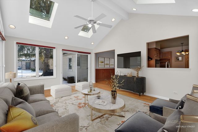 1161 Parker Lane, Buffalo Grove, IL 60089