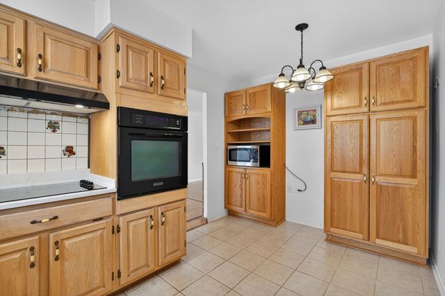 1161 Parker Lane, Buffalo Grove, IL 60089