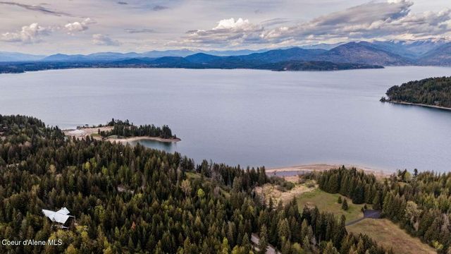 89 Lynx Run RD, Sagle, ID 83860
