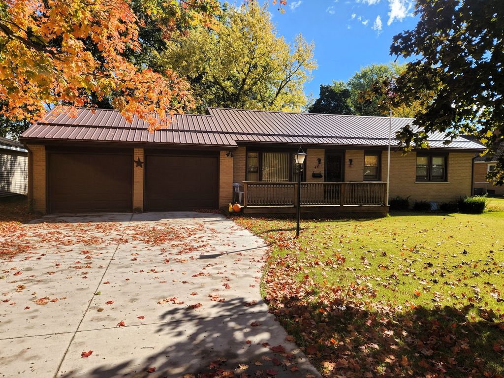 45 Locust Street, Prophetstown, IL 61277