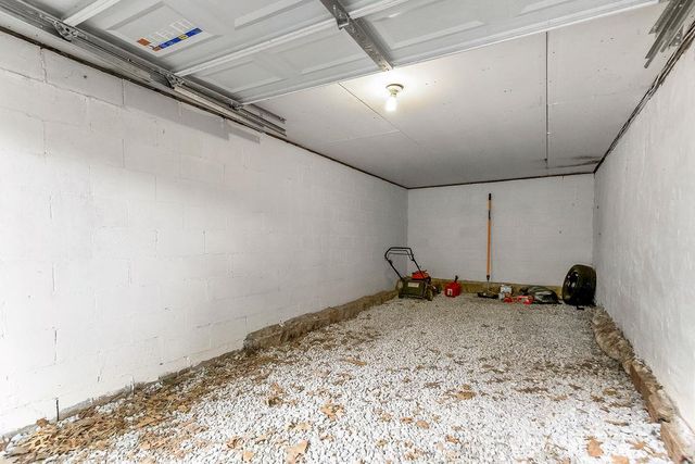 11410 E 25th Street S, Independence, MO 64052