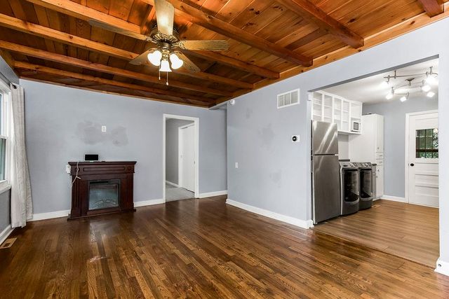 11410 E 25th Street S, Independence, MO 64052