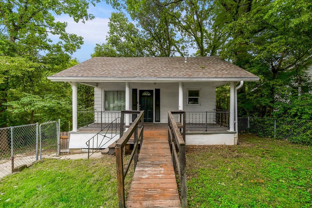 11410 E 25th Street S, Independence, MO 64052