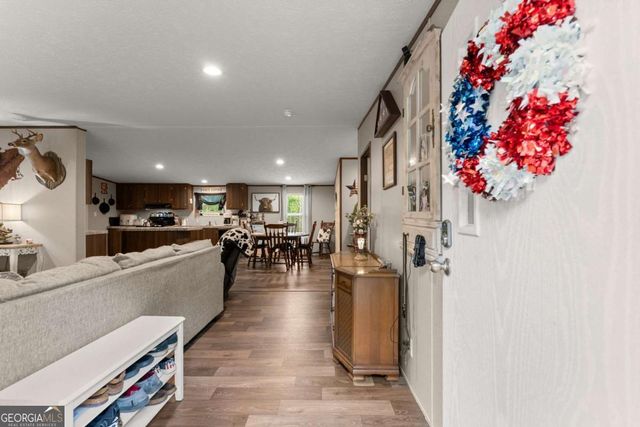 260 Falcon Lane, Carnesville, GA 30521