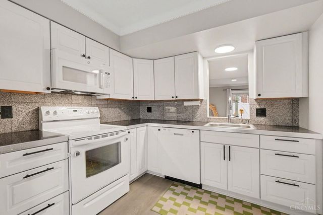 11 Queens Creek, Batavia, OH 45103