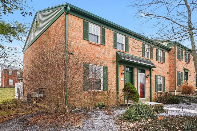 11 Queens Creek, Batavia, OH 45103