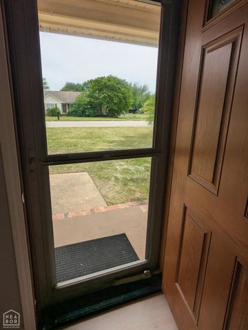 327 Sagewood Drive, Jonesboro, AR 72405