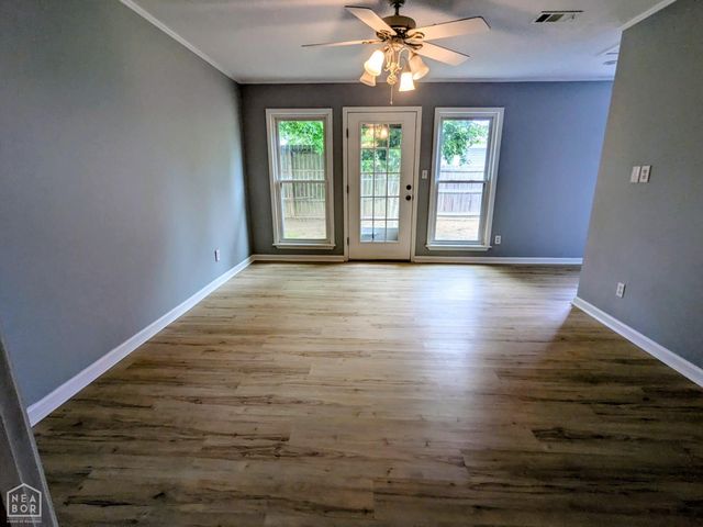 327 Sagewood Drive, Jonesboro, AR 72405