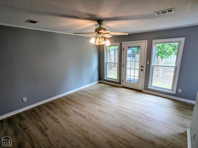 327 Sagewood Drive, Jonesboro, AR 72405