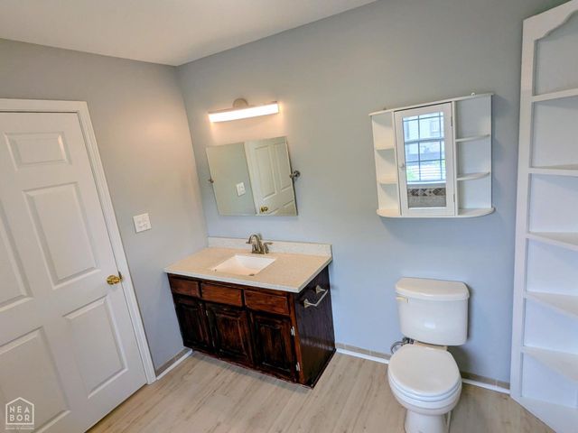 327 Sagewood Drive, Jonesboro, AR 72405
