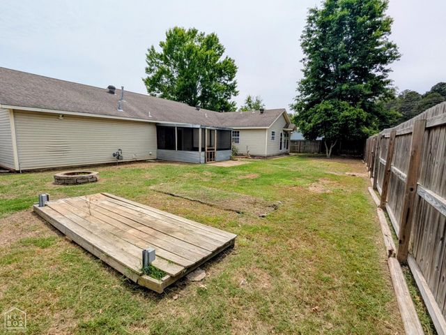 327 Sagewood Drive, Jonesboro, AR 72405