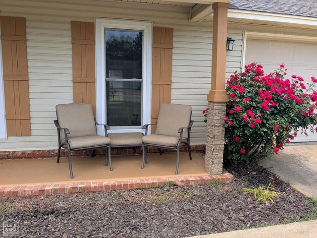 327 Sagewood Drive, Jonesboro, AR 72405