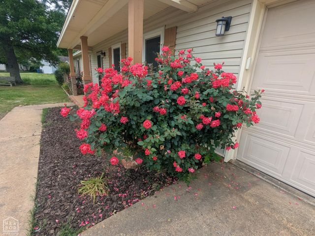 327 Sagewood Drive, Jonesboro, AR 72405
