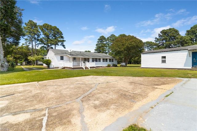 208 S End RD, Knotts Island, NC 27950