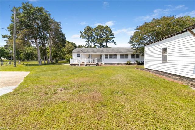 208 S End RD, Knotts Island, NC 27950