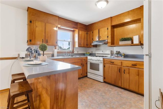 208 S End RD, Knotts Island, NC 27950