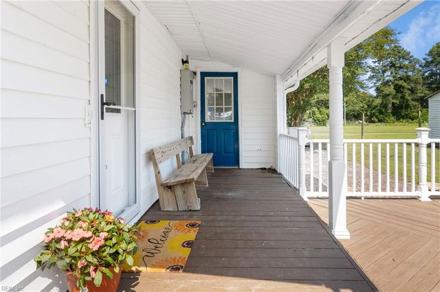 208 S End RD, Knotts Island, NC 27950