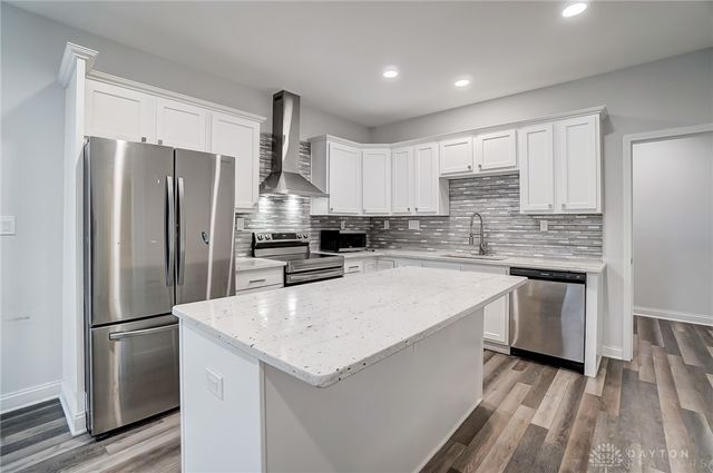 567 Golden Maple Avenue, Brookville, OH 45309