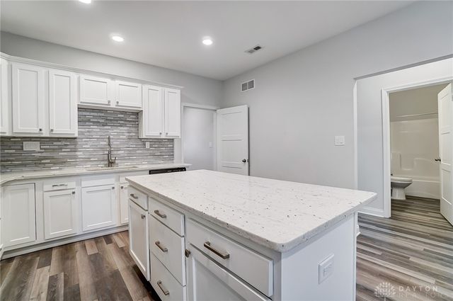 567 Golden Maple Avenue, Brookville, OH 45309