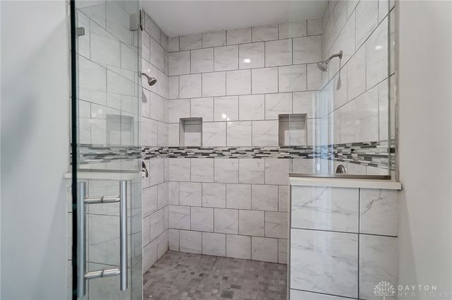 567 Golden Maple Avenue, Brookville, OH 45309