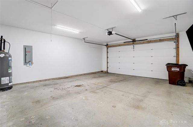 567 Golden Maple Avenue, Brookville, OH 45309