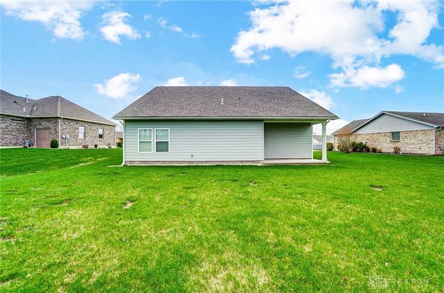 567 Golden Maple Avenue, Brookville, OH 45309