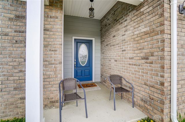 567 Golden Maple Avenue, Brookville, OH 45309