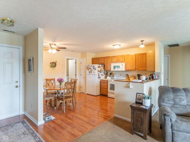 2254 Canvasback, Indianapolis, IN 46234