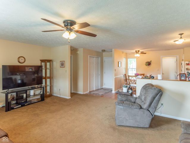 2254 Canvasback, Indianapolis, IN 46234