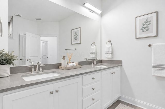 496 Garden Gate Lane, Lewis Center, OH 43035