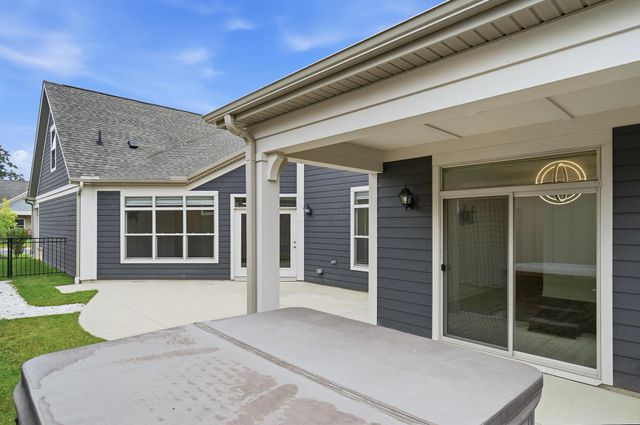 496 Garden Gate Lane, Lewis Center, OH 43035