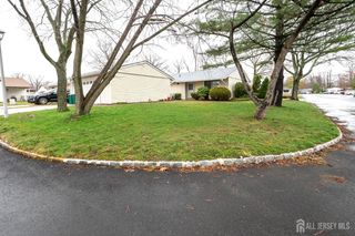 264-B Crosse Drive, Monroe, NJ 08831
