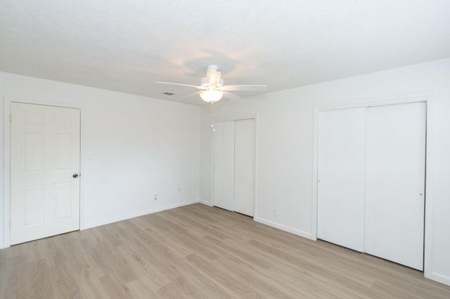 5704 Leggett Lane, Pearland, TX 77584