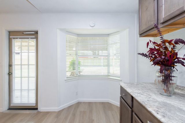 5704 Leggett Lane, Pearland, TX 77584