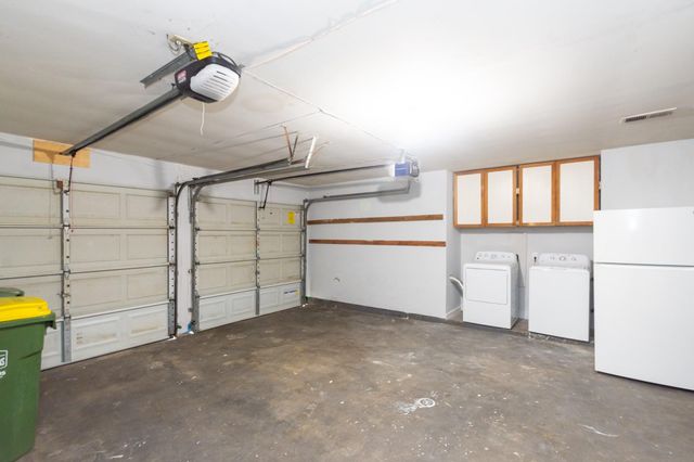 5704 Leggett Lane, Pearland, TX 77584