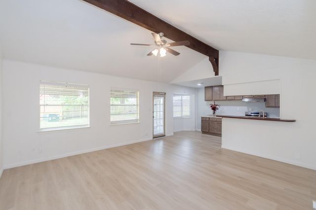 5704 Leggett Lane, Pearland, TX 77584