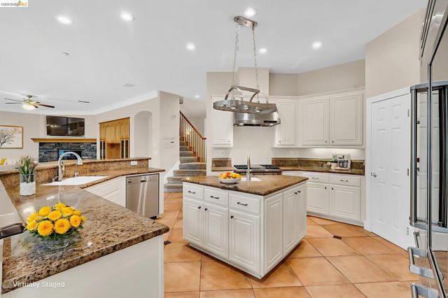 5 Circle E Ranch Pl, San Ramon, CA 94583