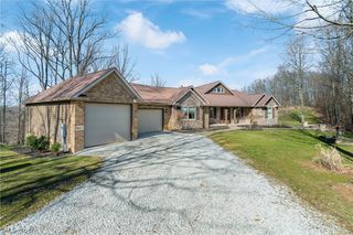 2517 Golfview Drive NE, New Philadelphia, OH 44663