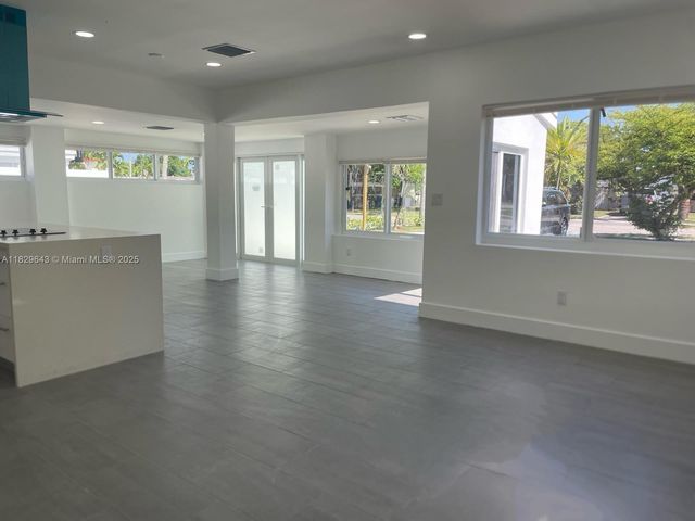 1401 NE 178th St, North Miami Beach, FL 33162