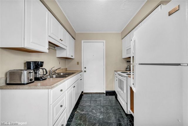 604 Bell Avenue, Elyria, OH 44035