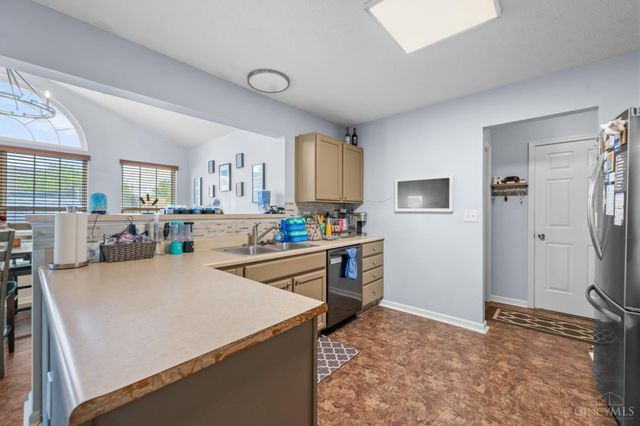 255 Easton Manor Drive, Monroe, OH 45050
