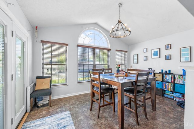 255 Easton Manor Drive, Monroe, OH 45050